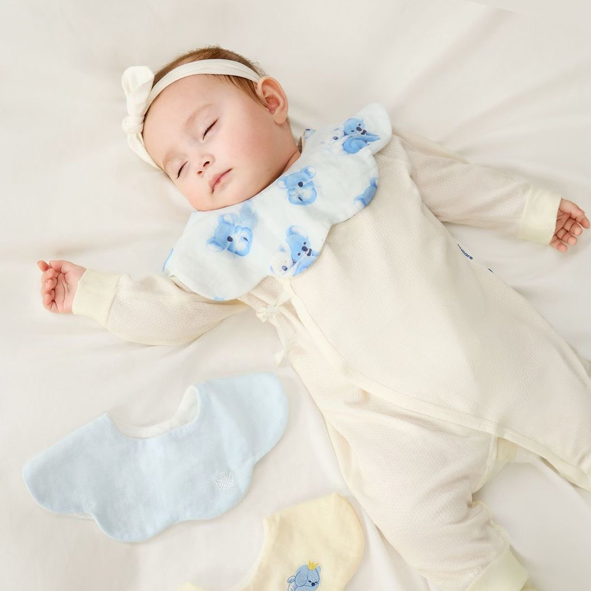 Sensori™ Petal Muslin Bibs