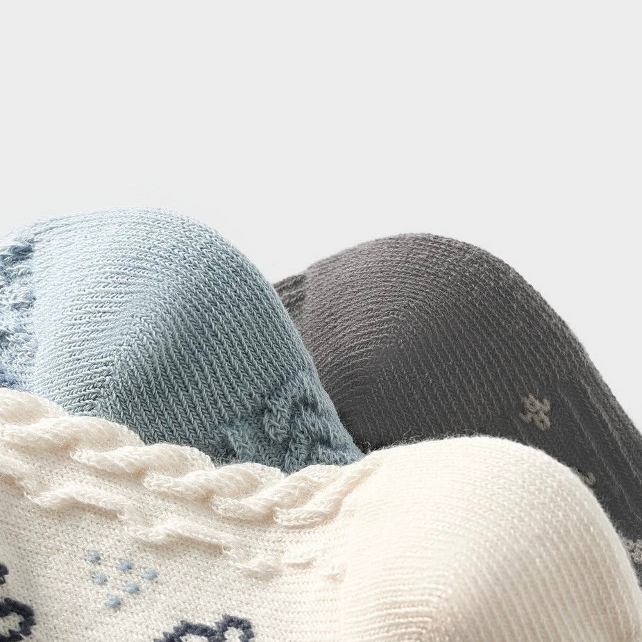 Sensori™ MeadowLace Textured Crew Socks