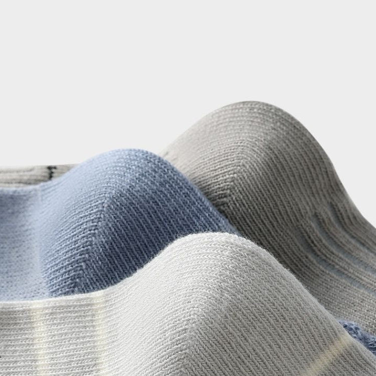 Sensori™ MeadowLace Textured Crew Socks