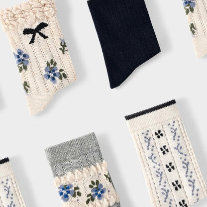 Sensori™ Vintage Florals & Bows Socks