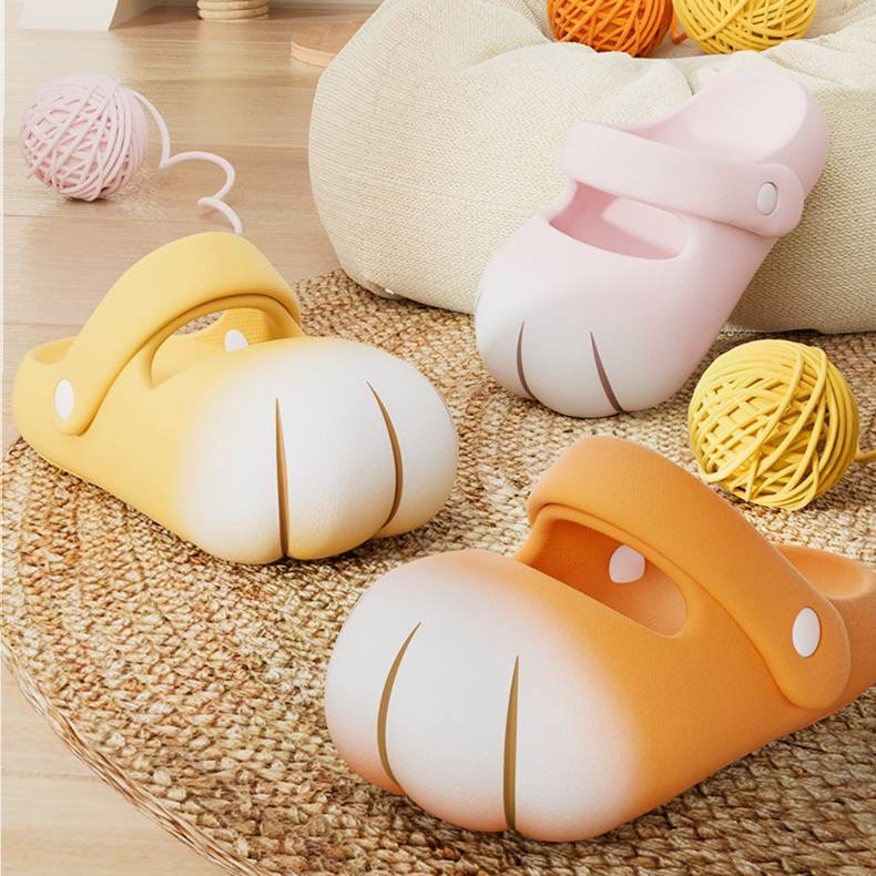 Sensori™ Cat Paw Splash Sandals