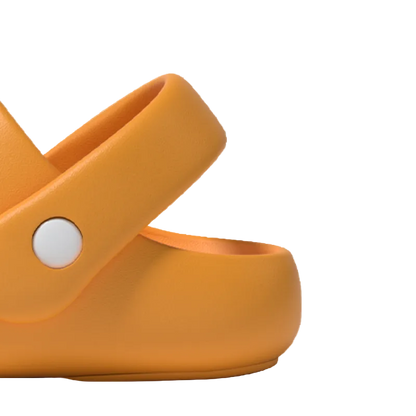 Sensori™ Cat Paw Splash Sandals